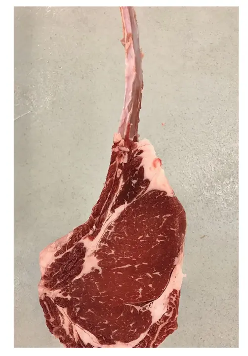 BLACK ANGUS TOMAHAWK RIBS